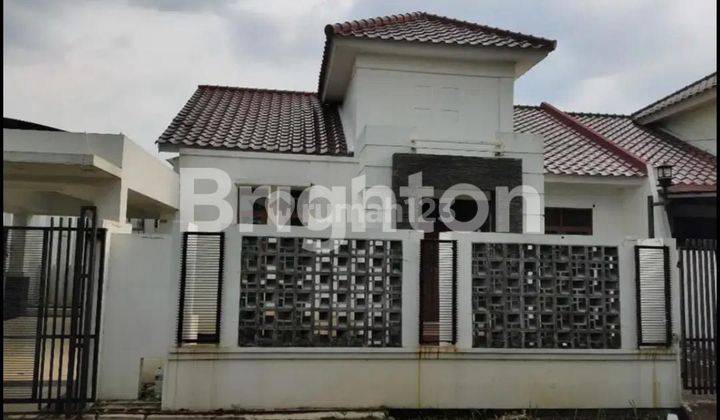 RUMAH CANTIK DENGAN HALAMAN LUAS DAERAH ELITE STRATEGIS 1