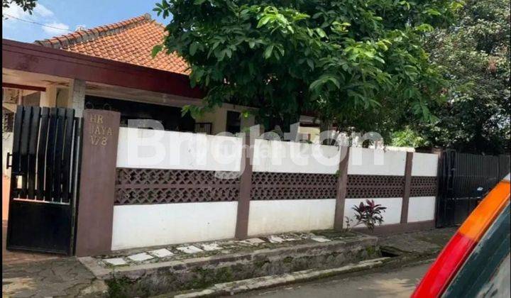 RUMAH NYAMAN ASRI DENGAN HALAMAN YANG LUAS SIAP HUNI 1