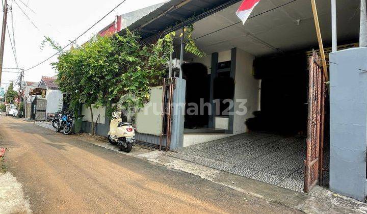 Tebet 2-Story House Ready to Occupy, Access for 2 Cars, One House Away from Main Road