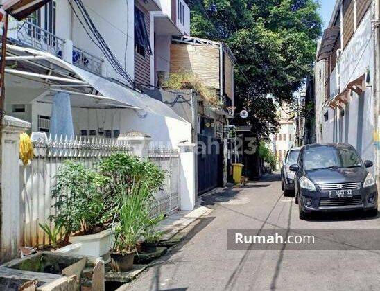 Rumah Kost 2 Lantai Ada 10 Kamar di Tebet, Akses Jalan 2 Mobil 2