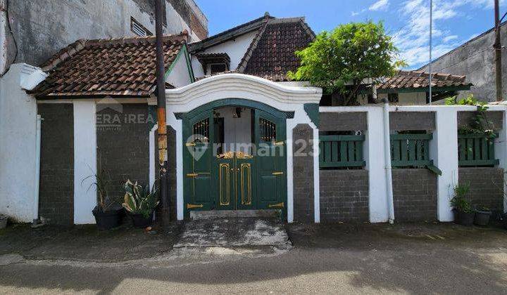 Rumah Etnik Antik Tengah Kota Solo di Gilingan, Banjarsari 1