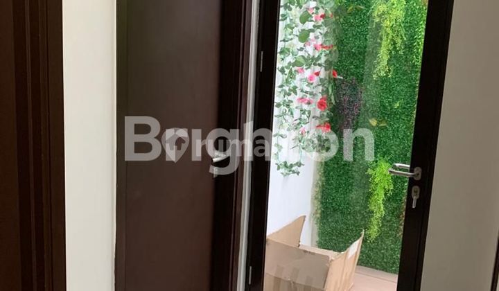 Rumah cantik 2 lantai full furnished di Lavon cluster Regalia 2