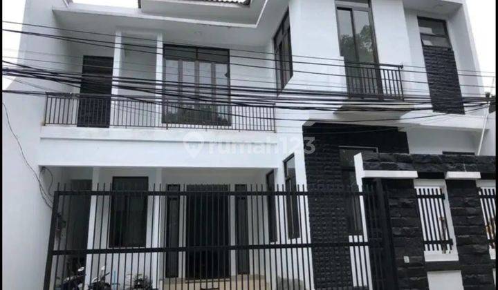 Rumah Bagus 2 Lantai Siap Huni di Benhil Jakarta Pusat 1