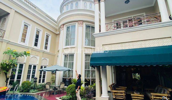 Rumah Mewah Klasik Mediterania di Taman Duren Sawit Jakarta Timur 2