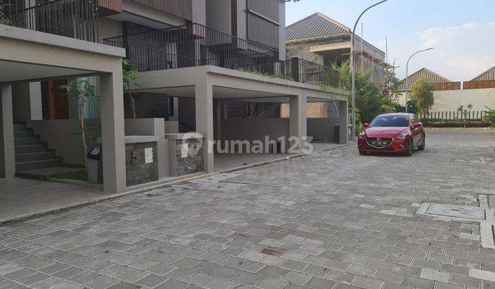 Rumah bagus minimalis di cluster elite kartasura solo 2