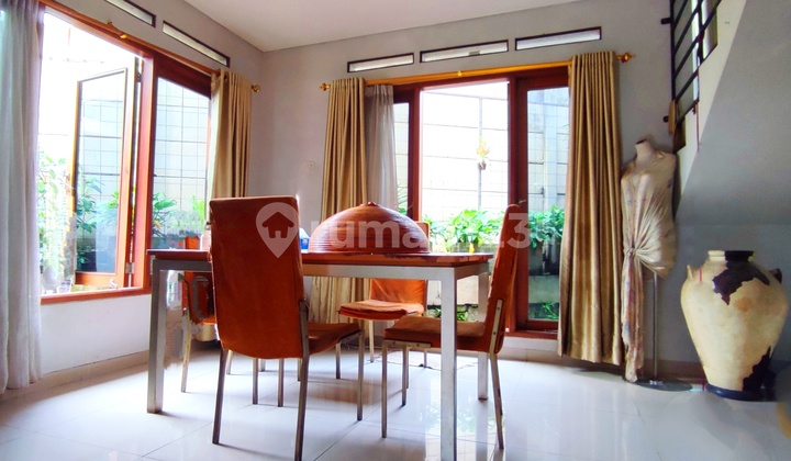 Cool and Serene Modern Minimalist House in Bintaro Jaya, Area 240m2