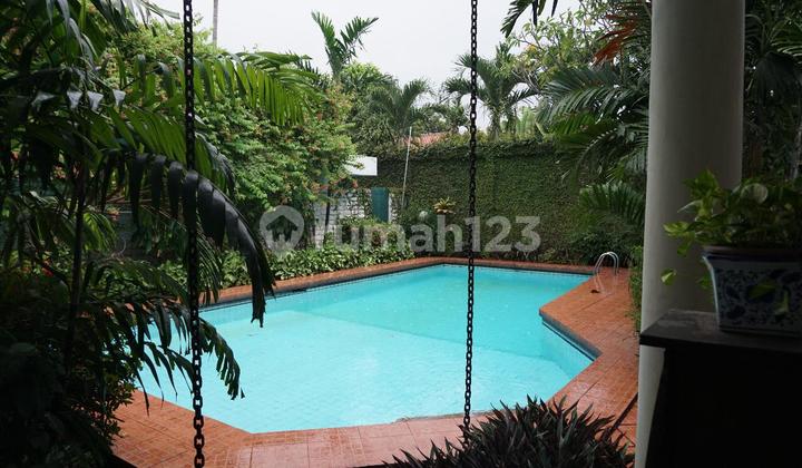Rumah Asri dan Nyaman  di  Pejaten 2