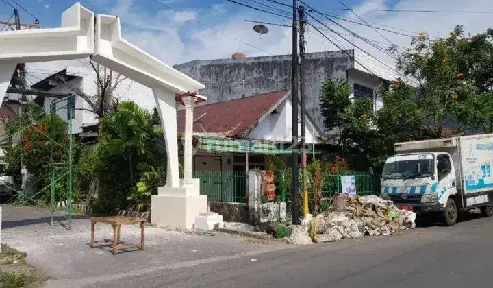 Rumah Tua Jalan Maccini Tengah 1