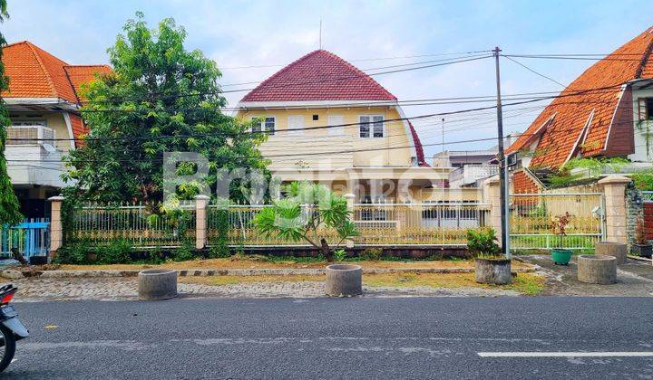 RUMAH USAHA BANGUNAN BELANDA JL. BODRI PUSAT KOTA dekat Raya Diponegoro, Darmo, Indragiri, Mayjend Sungkono, pusat bisnis dan komersial. 1