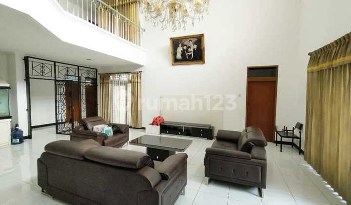 Rumah Lux 2 Lantai Lokasi Strategis di Kembar Mas Bandung
