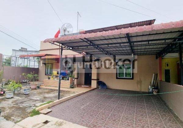 Rumah Hook Tengah Kota Di Perum Puri Legenda 2