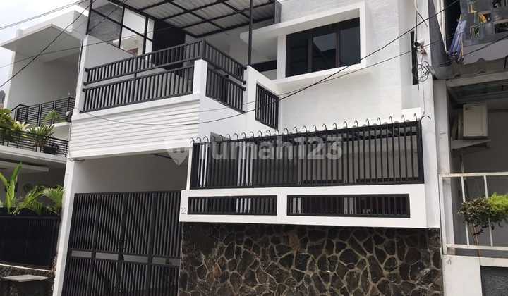 Rumah Minimalis Modern di Rawamangun, Jakarta Timur