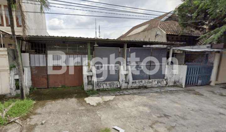 RUMAH HITUNG TANAH DUKUH KUPANG TIMUR 1 LANTAI 1