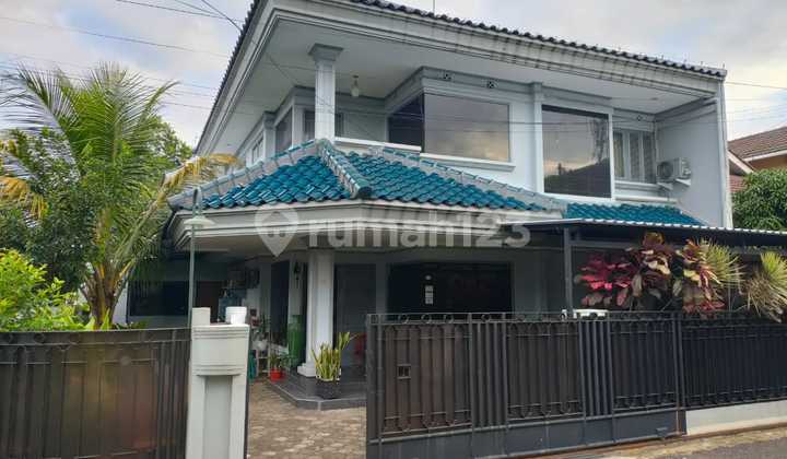 Rumah Lux di Sayap Buah Batu, Bandung