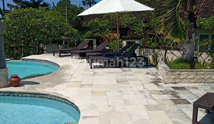 3 star hotel with view of rice fields and walking distance to Batu Belig beach 2