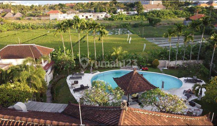 Hotel bintang 3 view sawah dan walking distance ke pantai batu belig 1