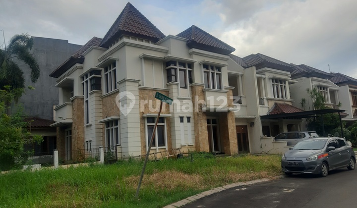 Rumah  Hoek Cluster 2 Lantai Hitung Tanah di  Kelapa Gading Jakarta Utara