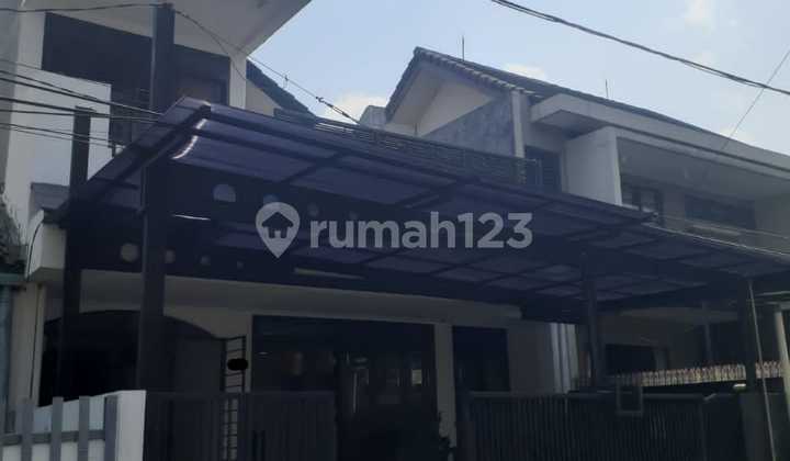 Di jual rumah bagus di pondok indah, Jakarta selatan
