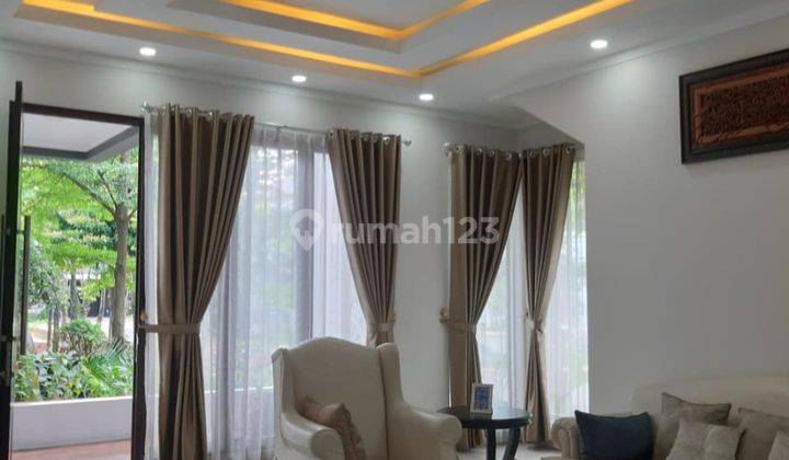 Rumah Hoek Dijual Cepat 2 Lantai Semi Furnished DiCluster Premium  2