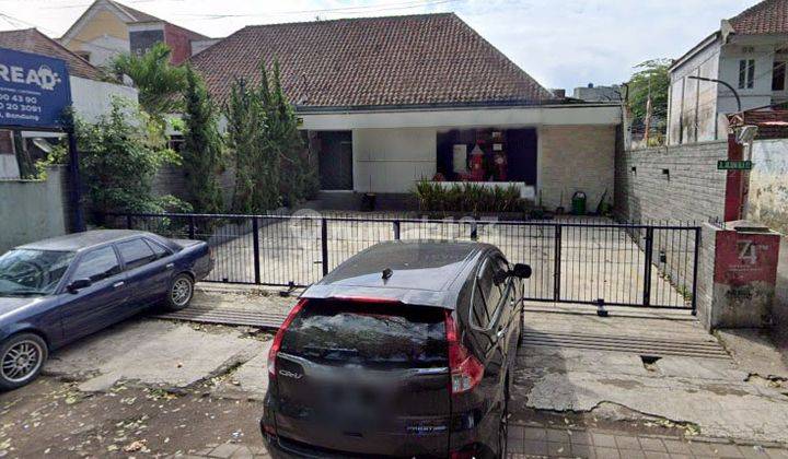 Rumah Strategis Ex sekolah di Mainroad Arjuna , Bandung 1