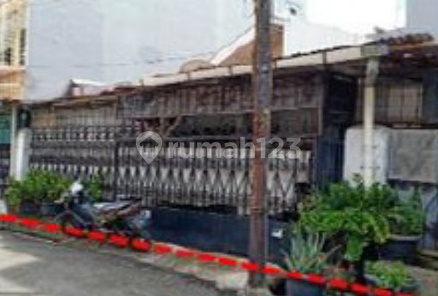 READY-TO-OCCUPY HOUSE, OLD BUILDING