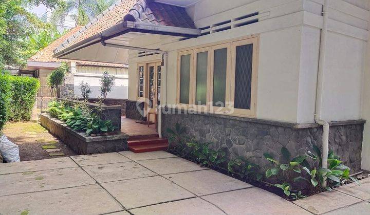 Dijual Rumah Luas Bergaya Klasik Di Pusat Kota Bandung 2