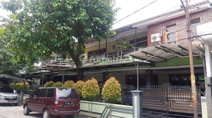 Rumah+Kost2an+ Usaha,Pinggir Jalan, Hoek, di Jl. Gading Raya, Harga NEGO 1