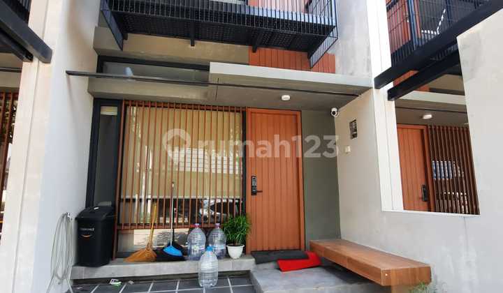 Quick Sale Negotiable Until Deal Ready-to-Occupy House in Fleekhauz Cluster