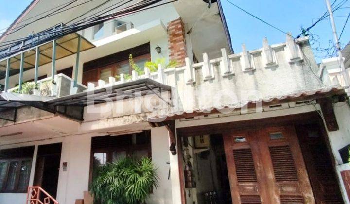 Rumah Asri di Patal Senayan Simprug Jakarta Selatan 1