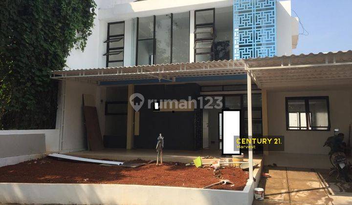 Disewakan Rumah 2 Lantai Semi Furnished Siap Huni Di Vassawood 1