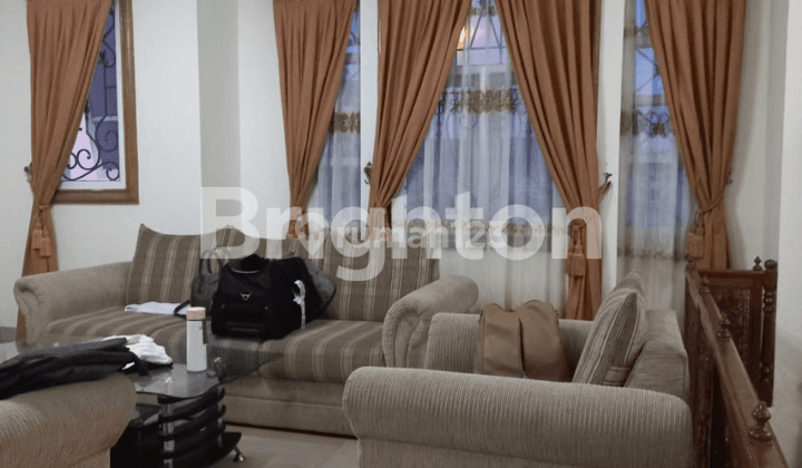 Rumah terawat 3 lantai komplek Piazza Residence Medan kota kawasan Gaperta, medan SUmatera Utara 2