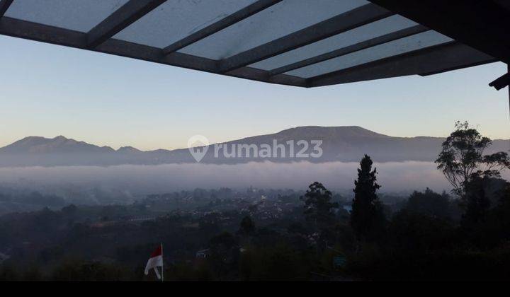 Rumah Villa Cantik dengan view pegunungan di Punclut 1