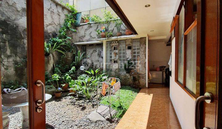 Rumah Semi Furnished di jalan Naripan, Bandung Kota 1