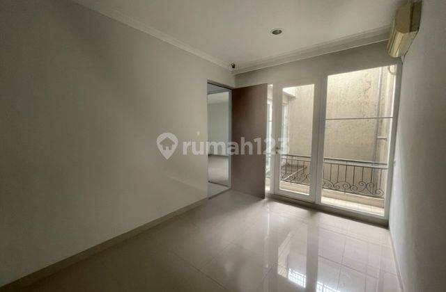 Rumah Semi Furnish Gading Grande, Kelapa Gading Luas 8x20m2 2