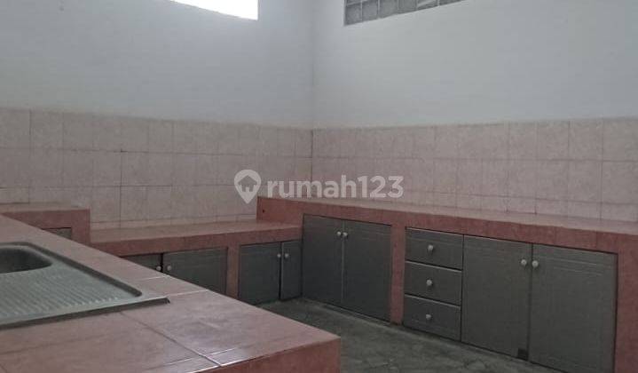 hunian bagus 2 lantai semi furnished kalang anyar 2