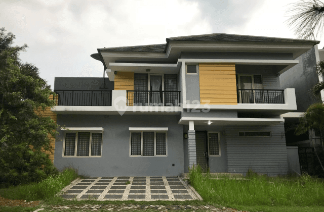 Rumah siap huni posisi hook minimalis hadap green area lokasi dekat tol 2