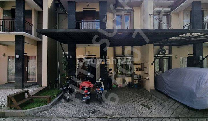 Rumah Tinggal 2 Lantai dengan Swimming Pool di Megaraya Residence 2