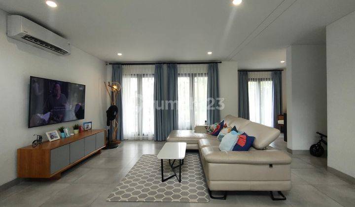 Rumah cantik, dengan Pool Luxury di Bintaro 2