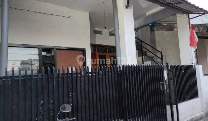 Jual rumah sangat cck u/ dibuat kost . Di Sekeloa Sadang serang 1