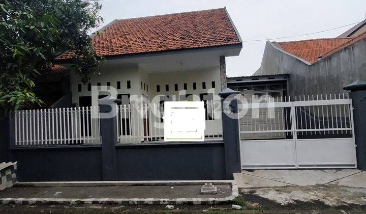 RUMAH BARU RENOVASI DI JL MEDOKAN ASRI UTARA SURABAYA 1