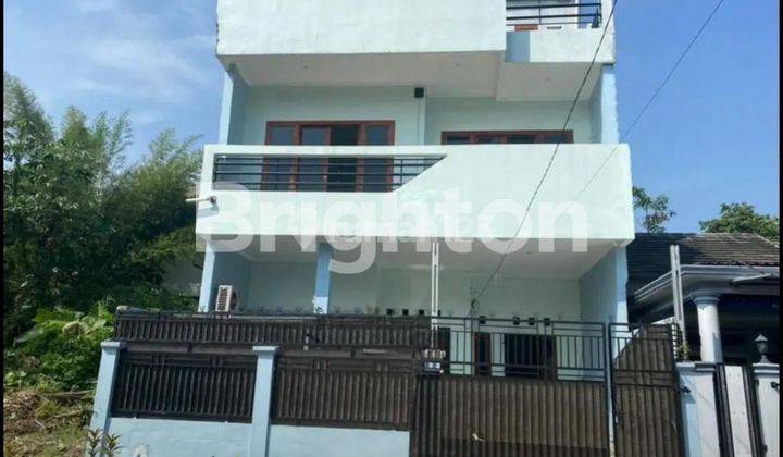 RUMAH CANTIK 3 LANTAI SIAP HUNI 1