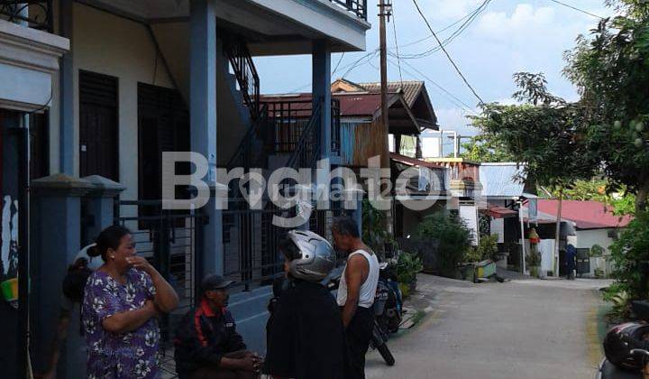 DI JUAL RUMAH KONTRAKAN 2 LANTAI 2 PINTU DAN KOS-KOSAN INVESTASI MENARIK, GANG KARZENDA 1