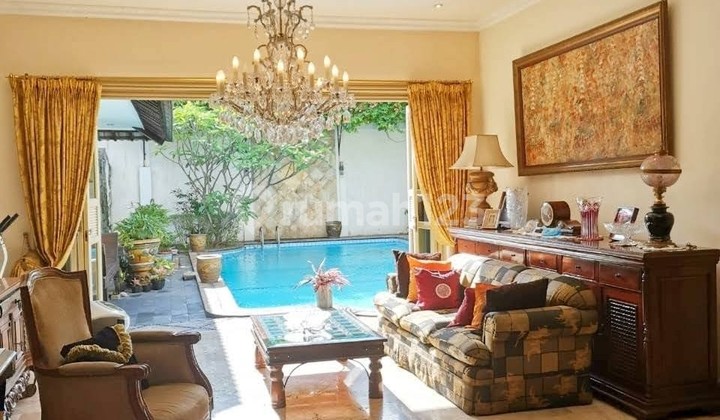 Cipete Rumah Klasik Kolonial Dilingkungan Nyaman Dengan Pool