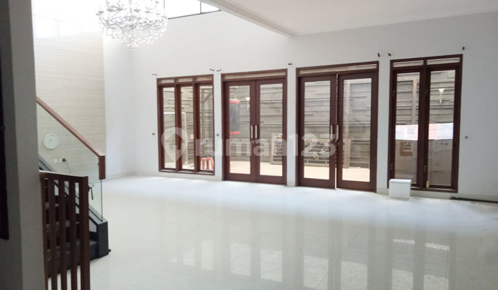 Luxury Comfortable House Ready in Batununggal Bandung 2