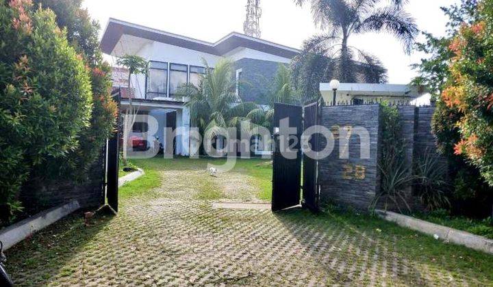 RUMAH 2 LANTAI MEWAH DAN BESAR DI SEKOJO 1