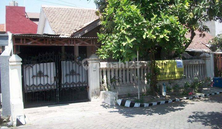 Rumah di Rungkut Asri Timur, Terawat, Row Jalan Lebar, Hadap Utara 1