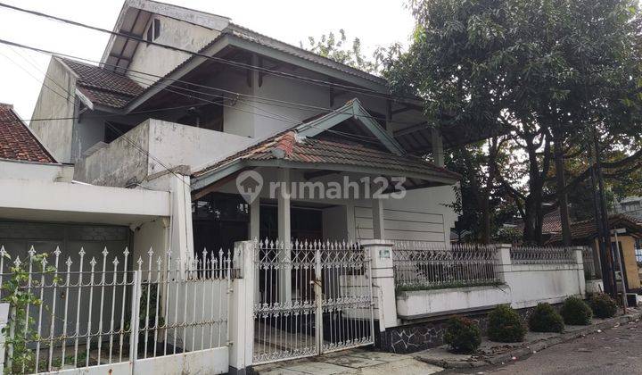 LANGKA! Rumah Luas 2 Lantai di Komplek Sumber Sari, Bandung! 1