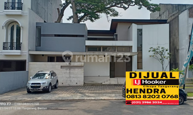 Rumah View Kolam Renang