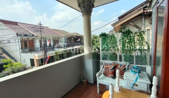  Rumah 2 lt terawat dgn lokasi yg aman di suryalaya