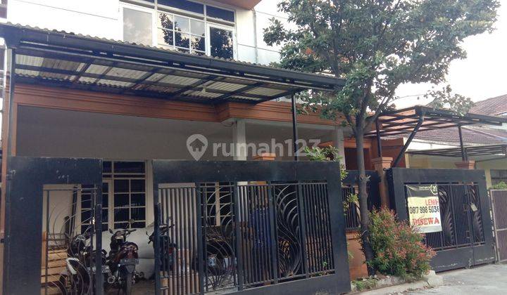 Sewa Rmh Tki 2 Patung Kuda . Banyak Kamar  Cck Untuk Keluarga Besar Dan Kantor Full Ac 2